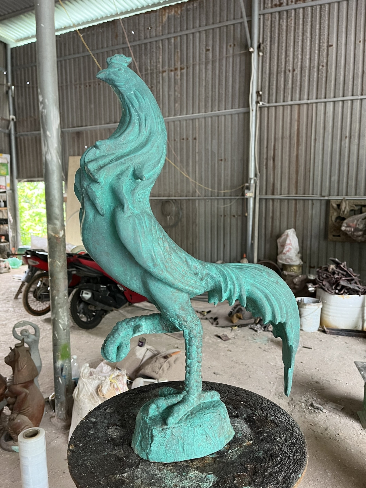 Tượng Gà Trống