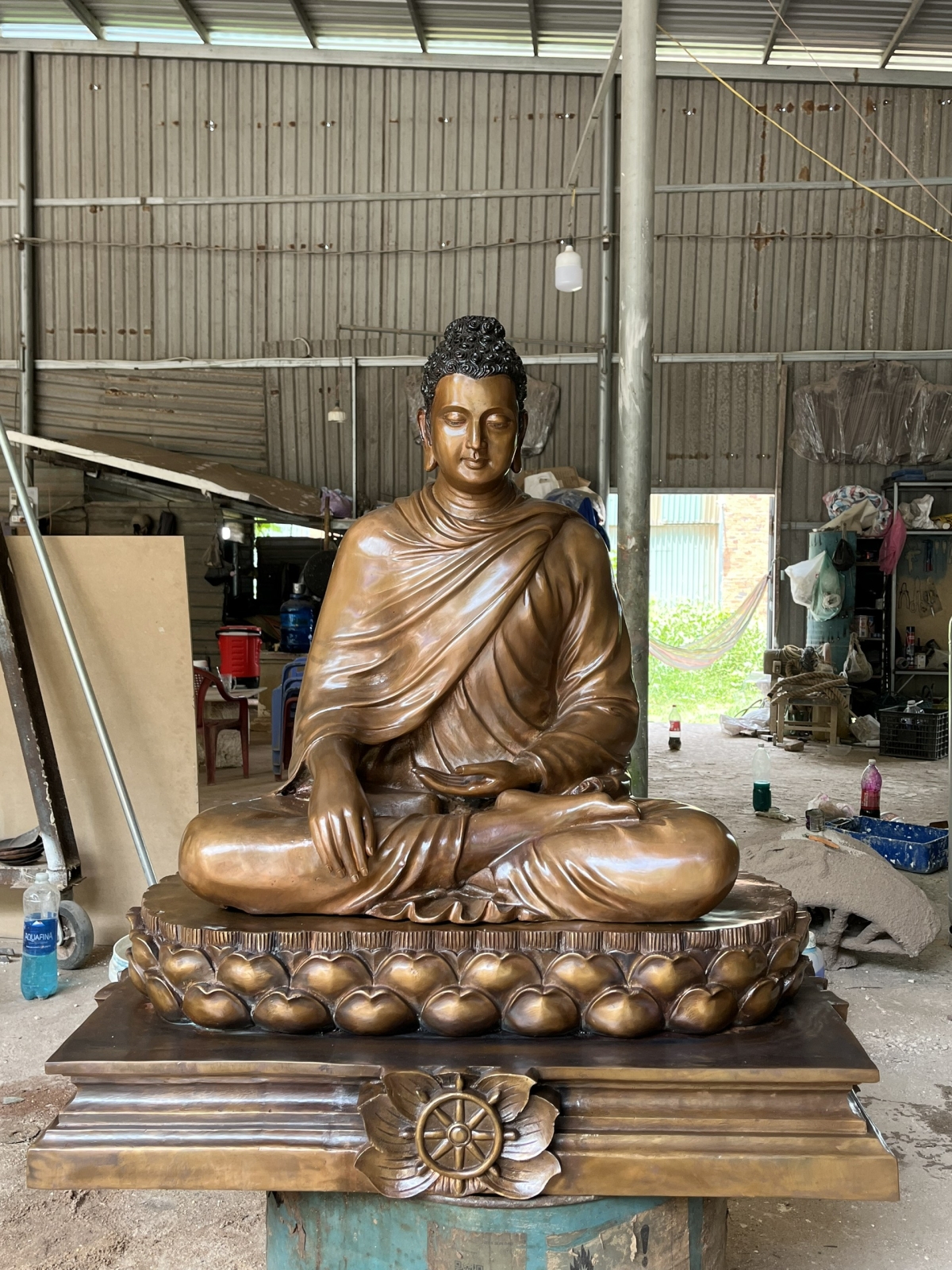 Tượng Phật Thích Ca Ngồi Đài Sen