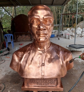 Chân Dung Đồng Chí Phan Văn Khỏe