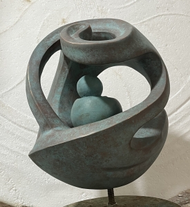 Tác Phẩm Triển Lãm Của Nhà Điêu Khắc Hoàng Tường Minh