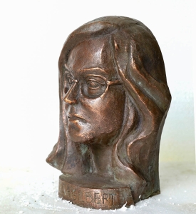 Tượng Chân Dung 3 Nhà Khoa Học Tìm Ra Vaccine Covid 19