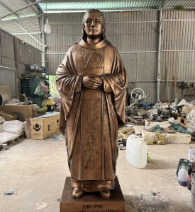 Tượng Đồng Cha Pherô Nguyễn Văn Tường - Nhà Thờ Giồng Lớn Cầu Ngang Trà Vinh