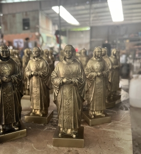 Tượng Lưu Niệm Cha Pet Nguyễn Văn Tường - Nhà Thờ Giồng Lớn Trà Vinh