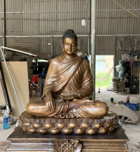 Tượng Phật Thích Ca Ngồi Đài Sen