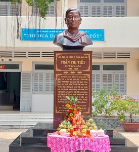 Tượng Anh Hùng Trần Thị Tiết