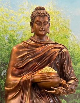 Tượng Phật Thích Ca Thân Hành Trì Bát Bằng Đồng 