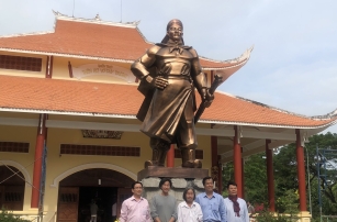 Tượng Đài Thiên Hộ Võ Duy Dương - Đồng Tháp