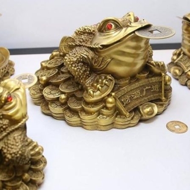 Những lưu ý quan trọng khi đặt cóc ngậm tiền bằng đồng