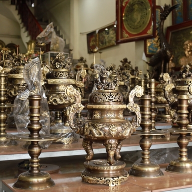 Đúc đồng mỹ nghệ tinh tế và sáng tạo tại Đỉnh Thiên 