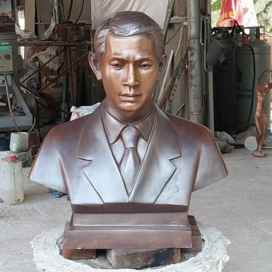 Tượng đài tưởng niệm bằng đồng tại TPHCM - Cách lựa chọn và đặt hàng