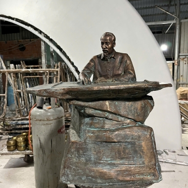 Báo giá đúc tượng đồng Bác Hồ uy tín nhất - Xem ngay