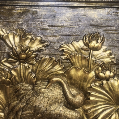 Tạo điểm nhấn đẳng cấp với phù điêu sen hạc bằng đồng chất lượng