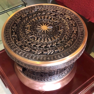 Phù điêu trống đồng: Sự hòa quyện giữa nghệ thuật và văn hóa