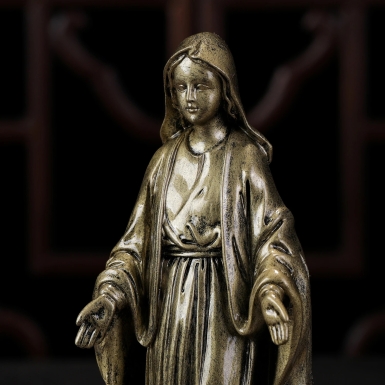 Hướng dẫn chọn vị trí lý tưởng cho tượng Đức Mẹ Maria trong nhà