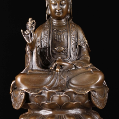 Vẻ đẹp và sự thiêng liêng của tượng Phật Bà Quan Âm bằng đồng