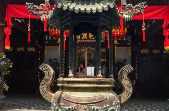 Đúc lư hương đồng cho chùa? Đỉnh Thiên là lựa chọn hoàn hảo 