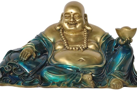 Bật mí ý nghĩa sâu sắc khi bày trí tượng Phật Di Lặc bằng đồng