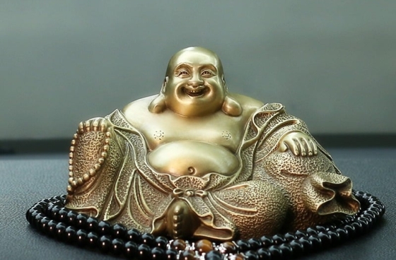 Đặt tượng Di Lặc bằng đồng ở đâu để thu hút tài lộc?