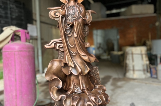  Tượng đồng tại Đỉnh Thiên thích hợp cho không gian nào?