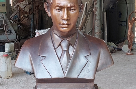 Cơ sở đúc tượng đồng bán thân uy tín
