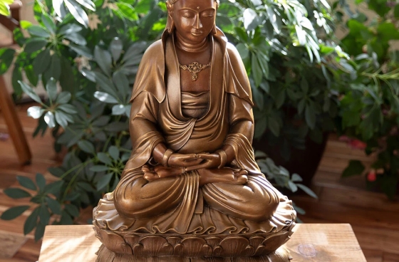 Thỉnh tượng Quan Âm ngồi đài sen bằng đồng cần lưu ý gì?