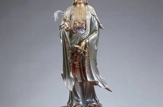 Khám phá tượng Quan Thế Âm đứng bằng đồng 